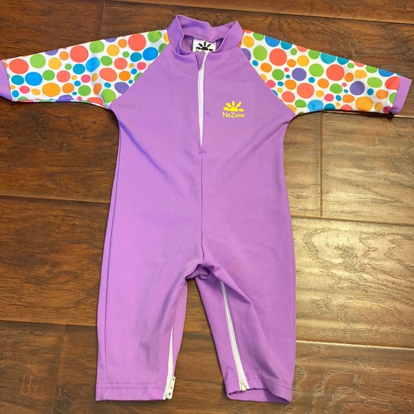 nozone Other - 👶🏻 4/$10 baby girl full body rash guard 6-12M